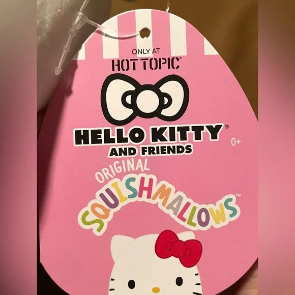 Hello Kitty w Boba Tea ( Hot Topic Exclusive) SquishmallowNWT